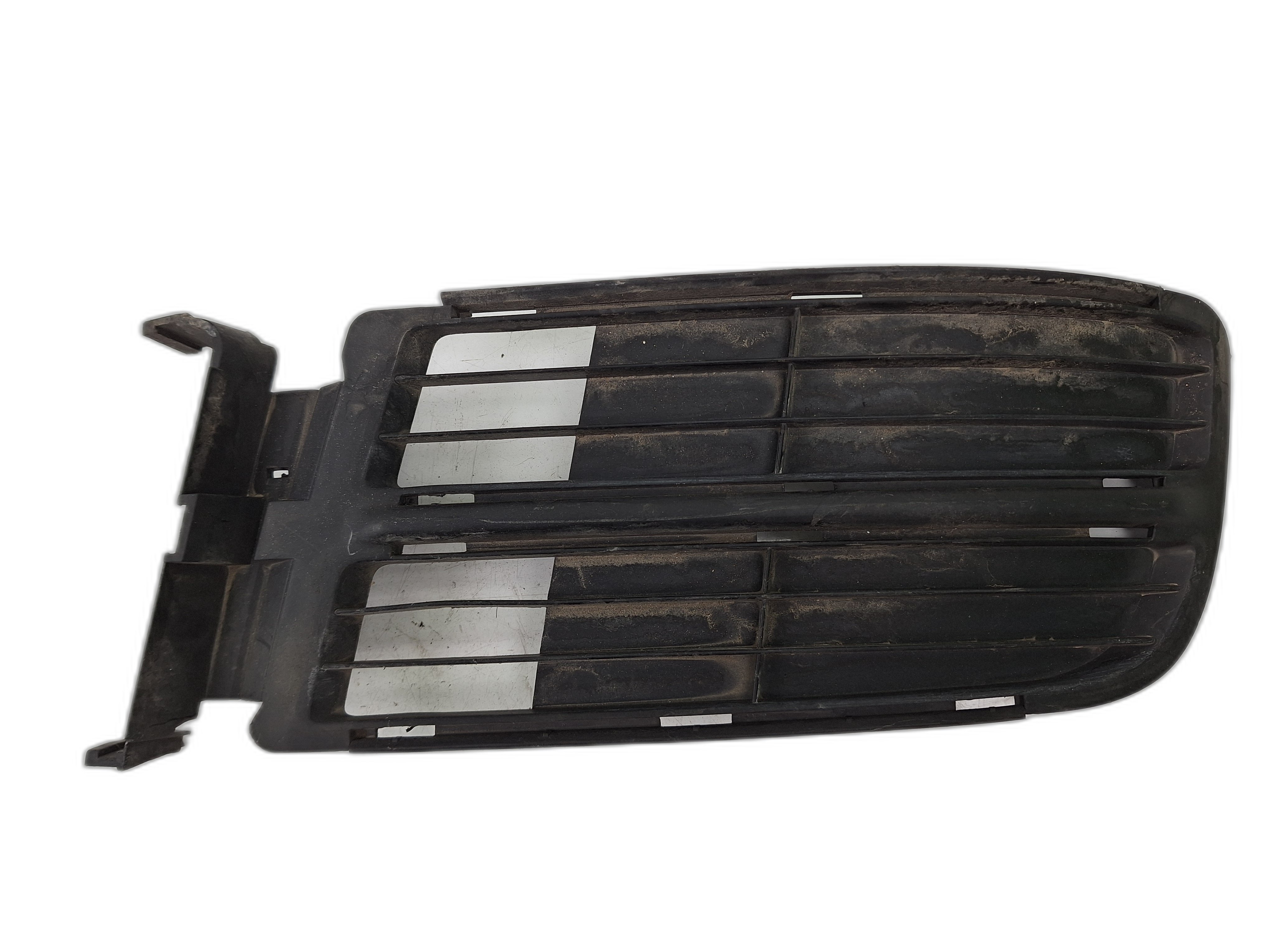 Лява решетка в предна броня