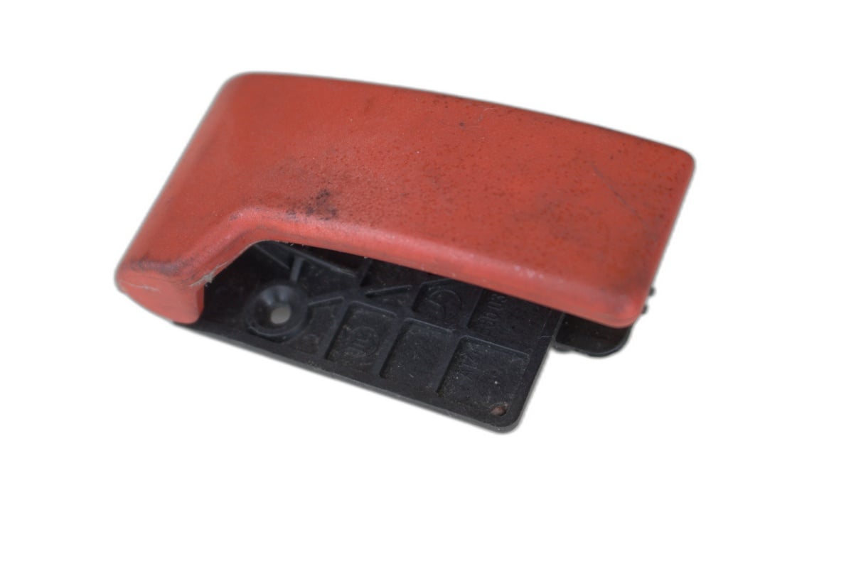 дръжка отваряне преден капак