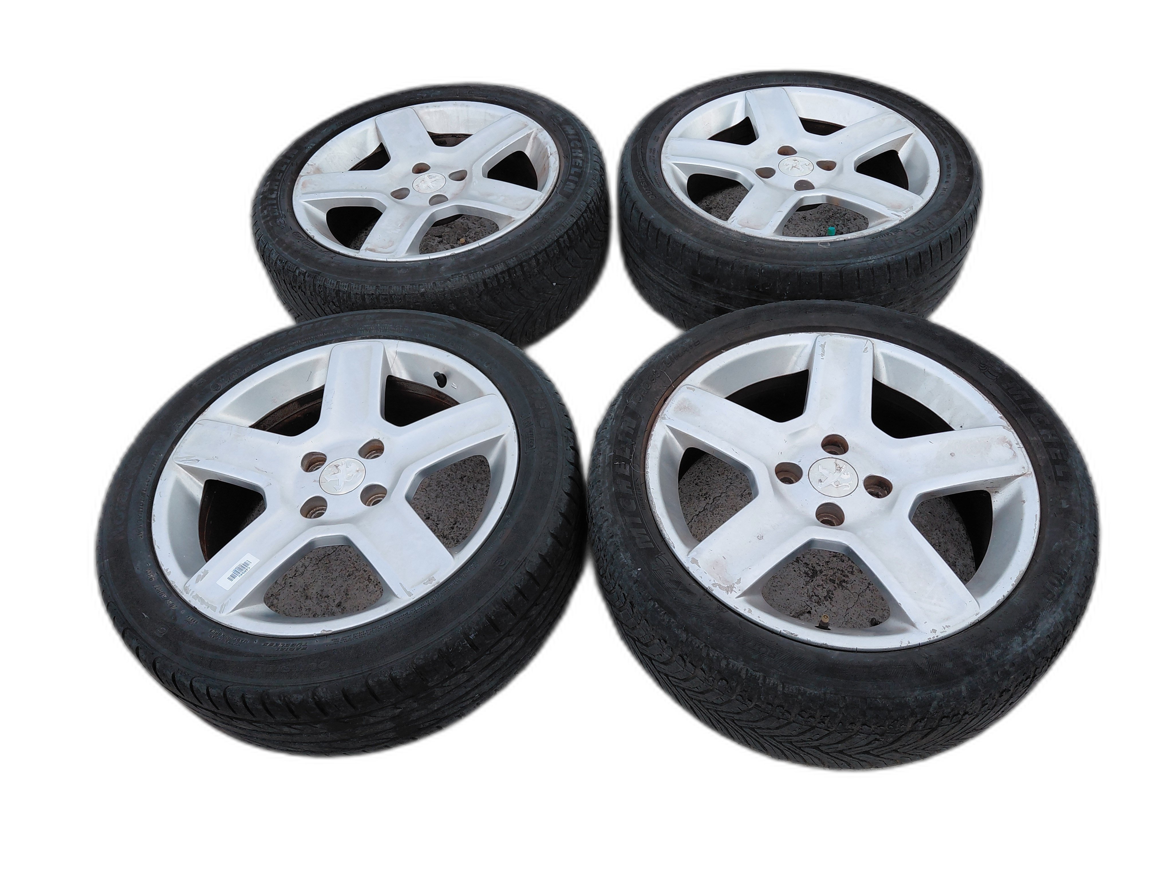 алуминиеви джанти с гуми