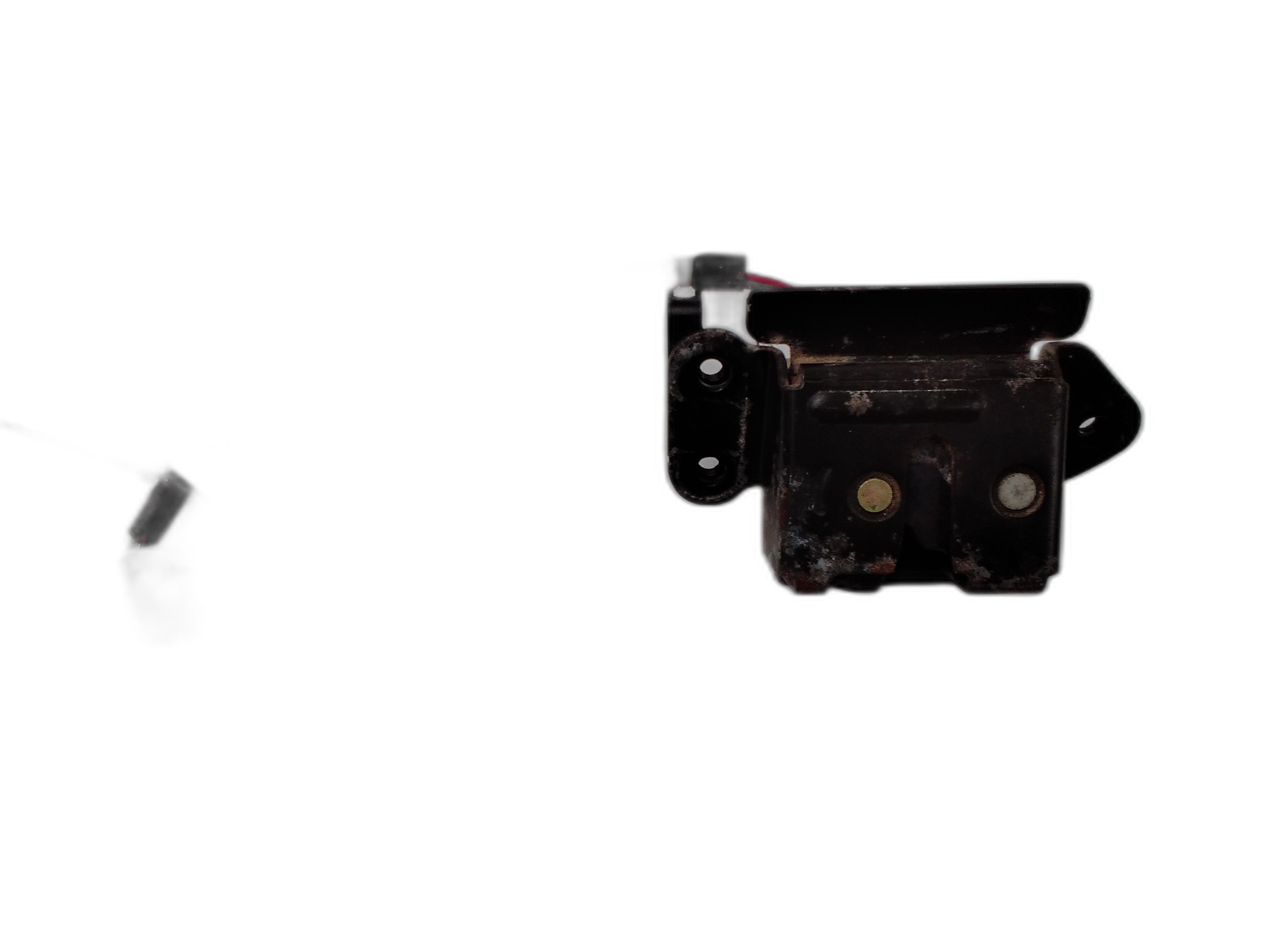 брава заден капак