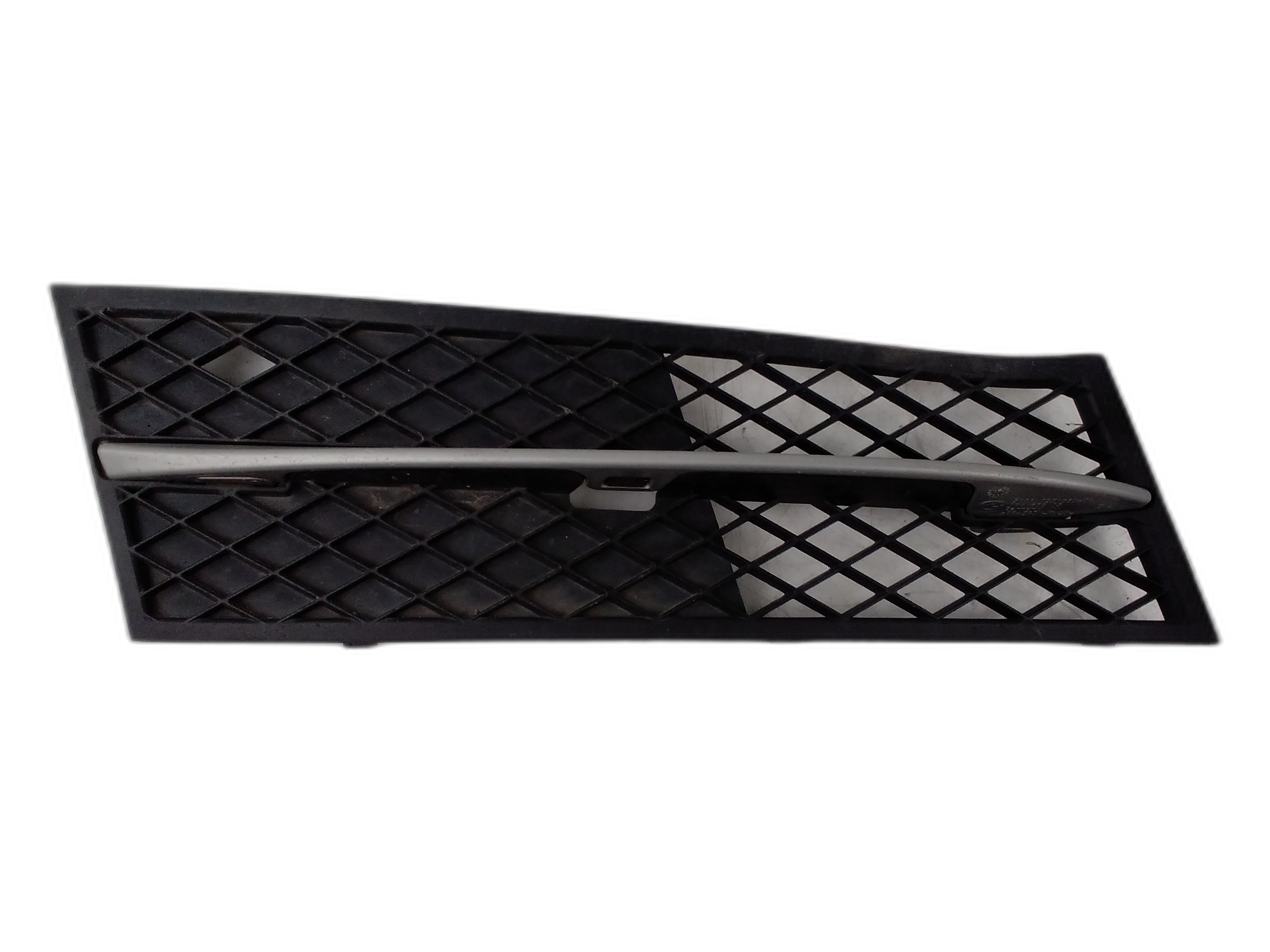 Дясна решетка в предна броня