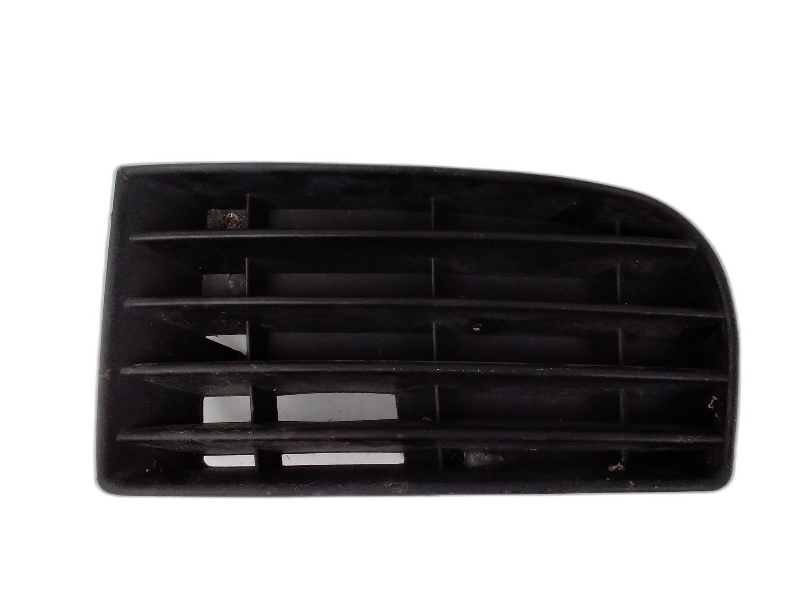 Лява решетка в предна броня