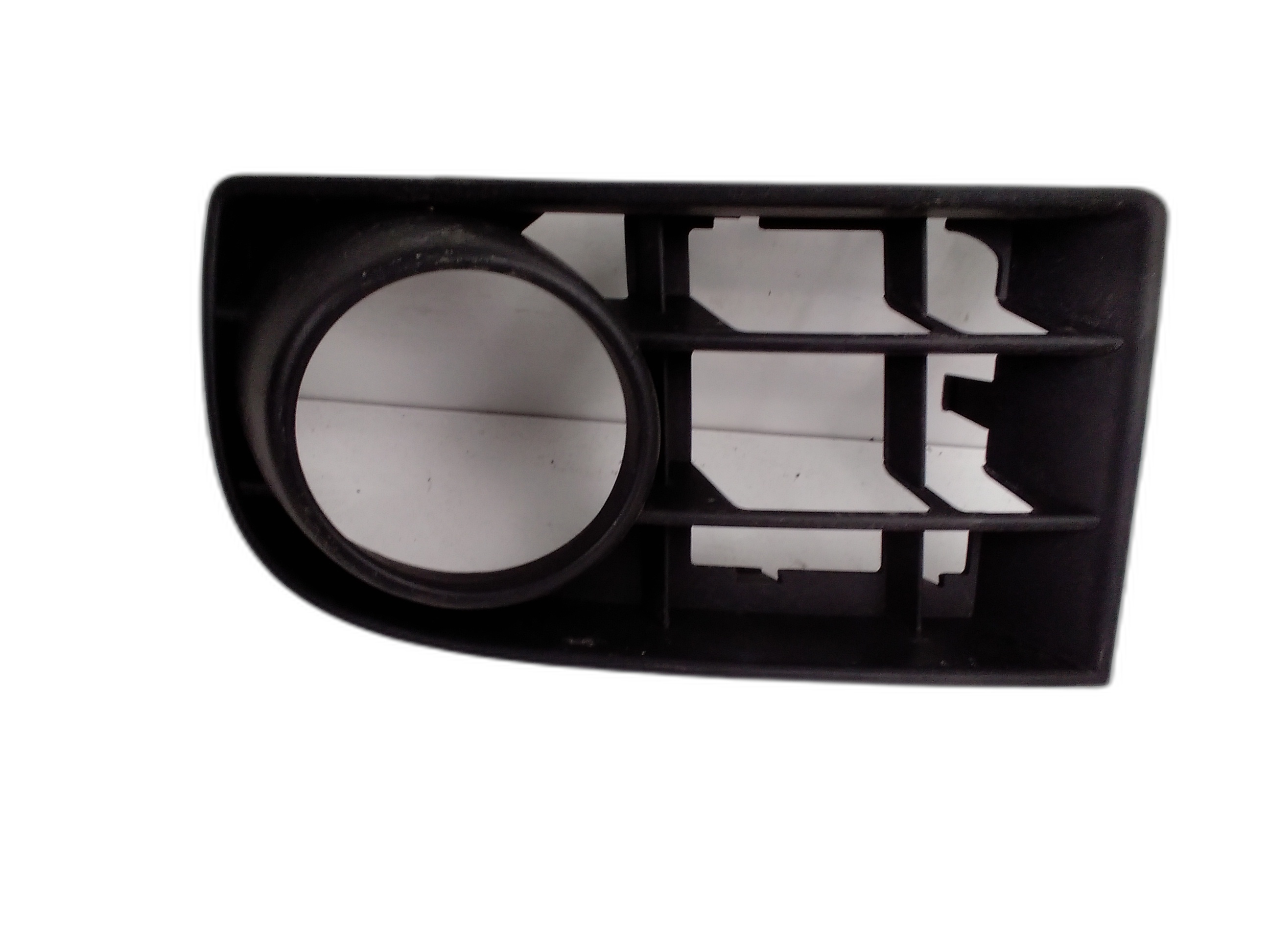 Лява решетка в предна броня