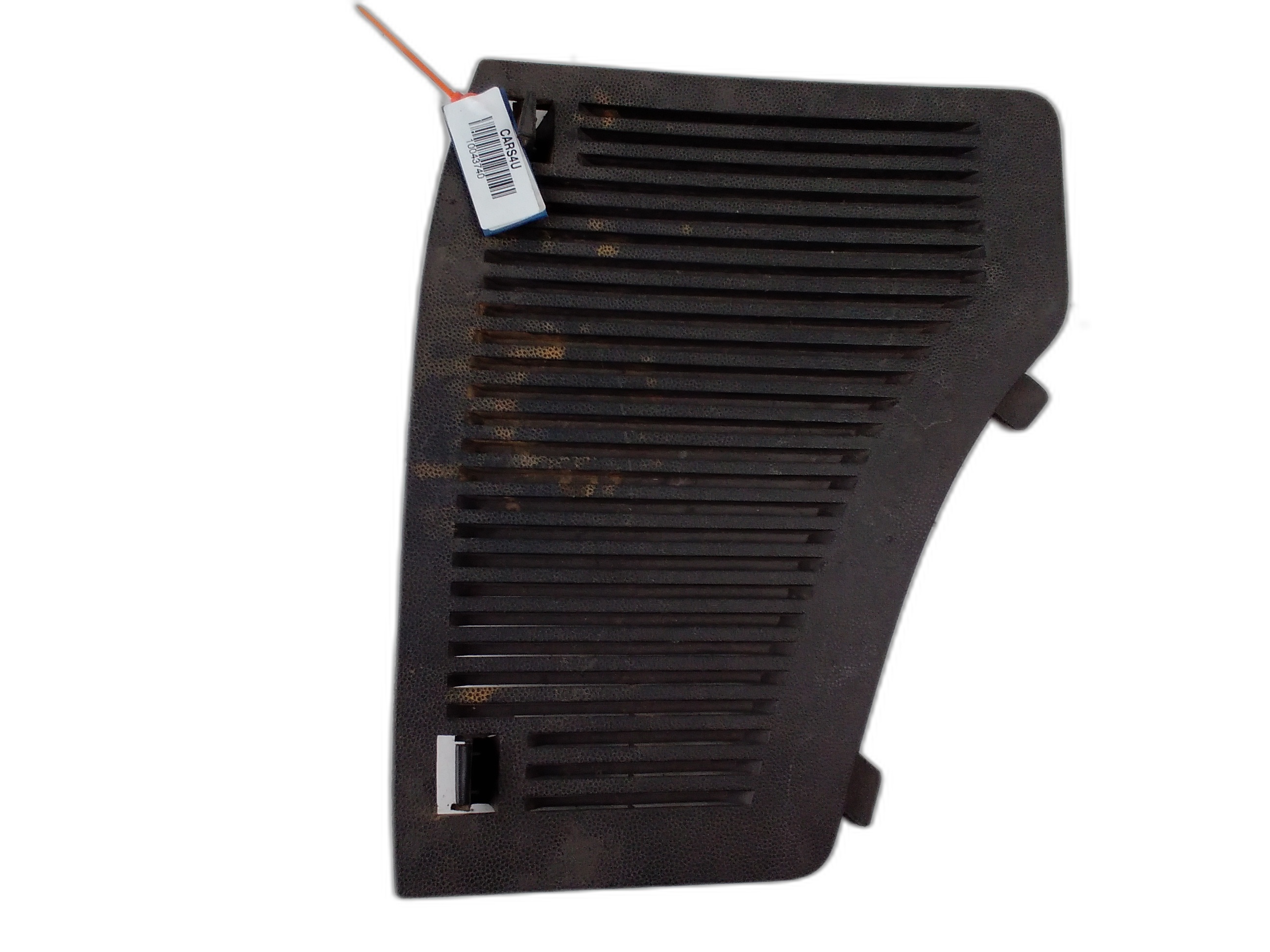 Десен страничен капак в багажник