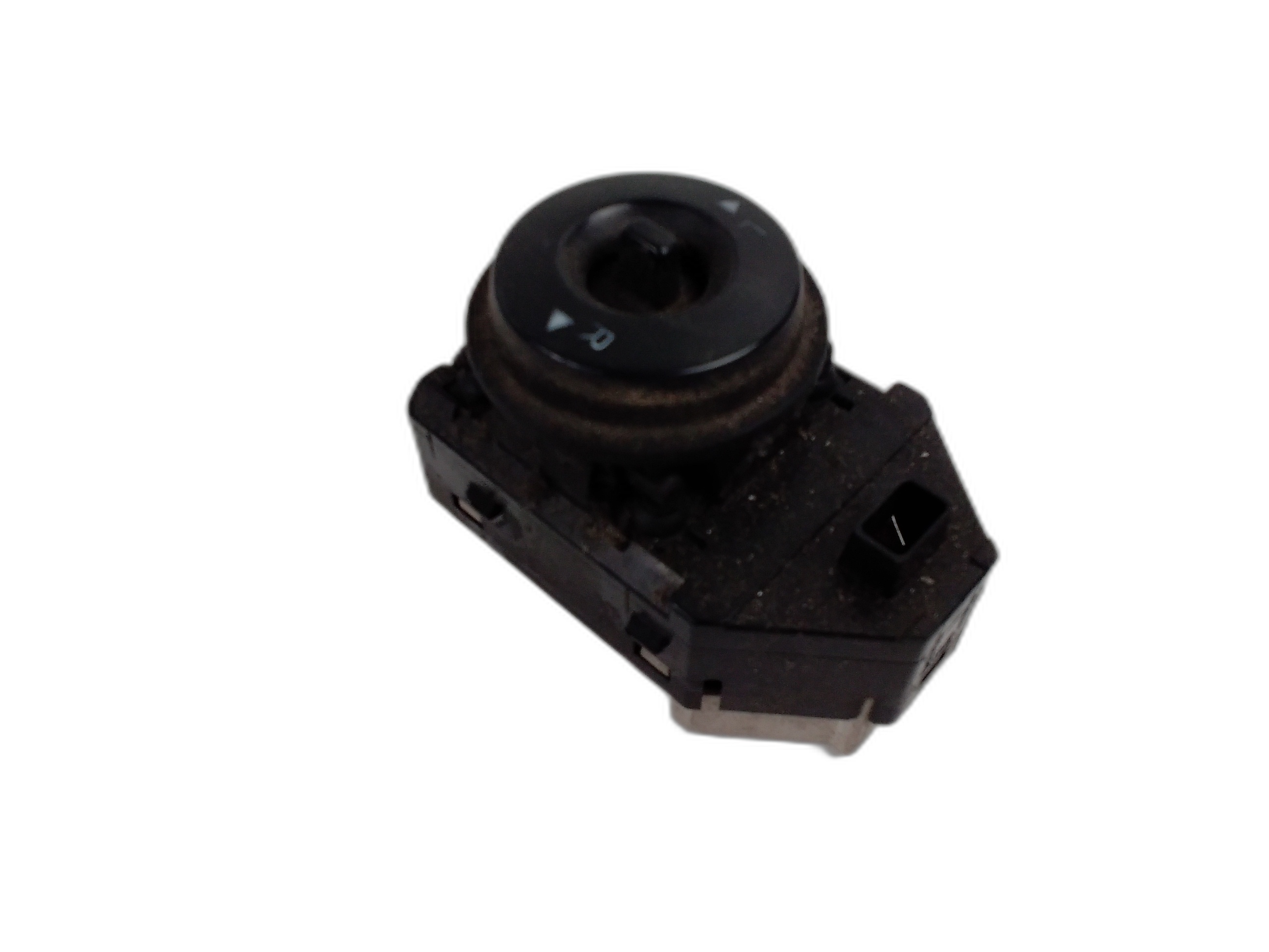 бутон регулиране огледала