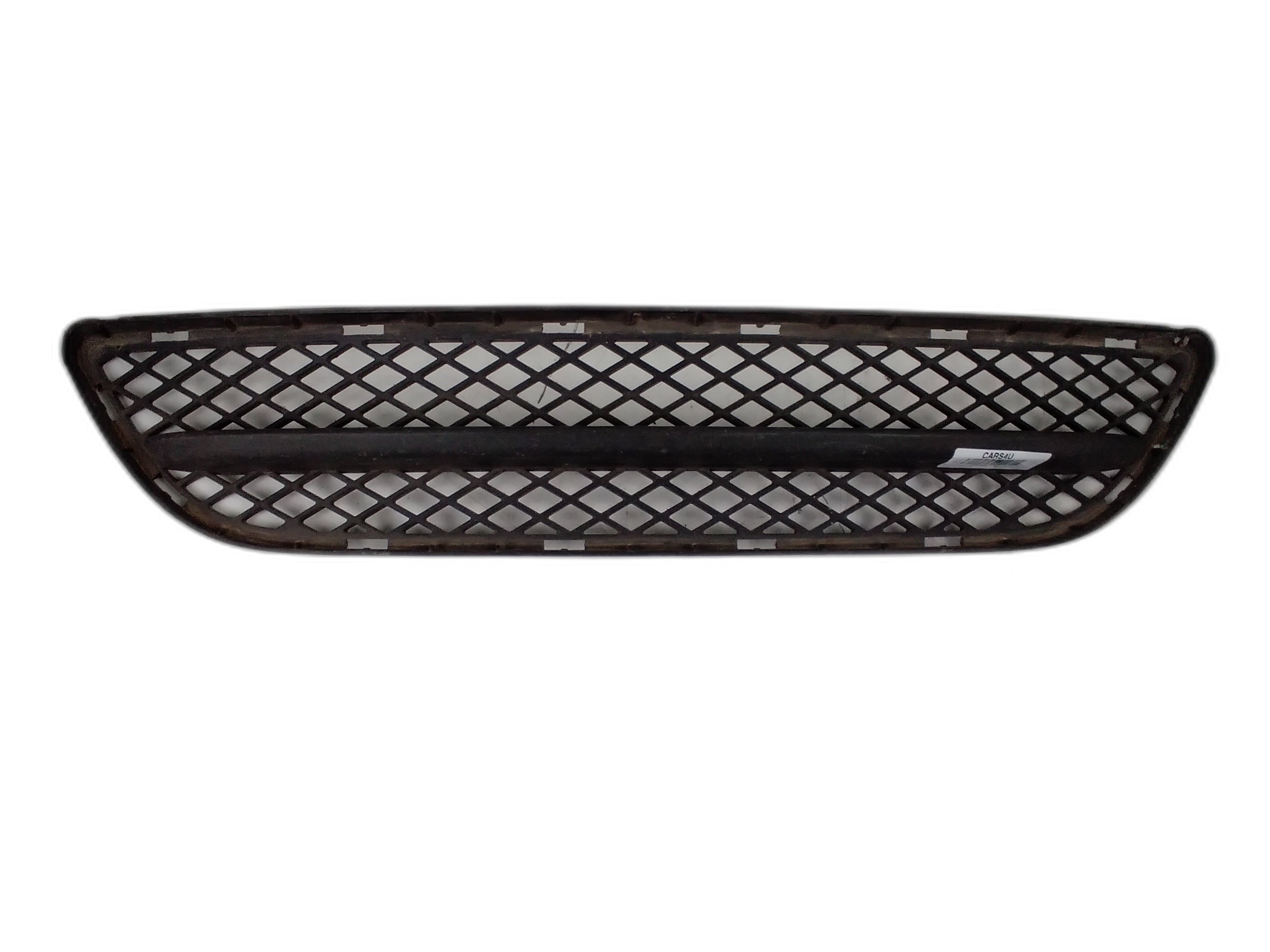 Централна решетка в предна броня